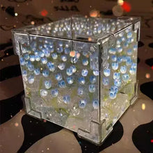 Load image into Gallery viewer, Tulip Sea Cube Night Light
