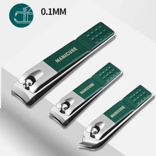 Load image into Gallery viewer, Green 9 Pcs Manicure Set With Leather Case

