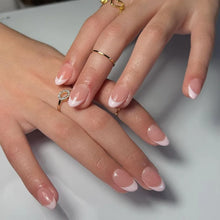 Load image into Gallery viewer, White Tip French Press on Nails
