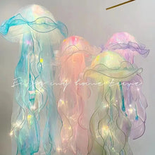 Load image into Gallery viewer, Jellyfish Portable Lantern
